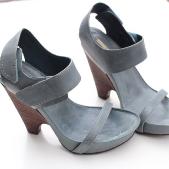 Max Studio platform sandals - Picture 2 of 10
